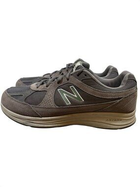 New Balance 877 Shoes